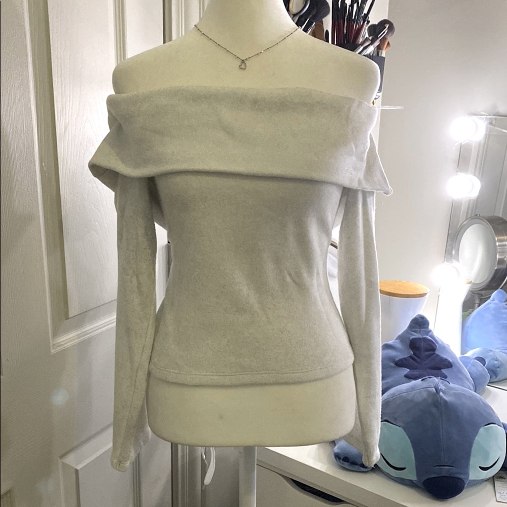Off-Shoulder Light Gray Sweater
